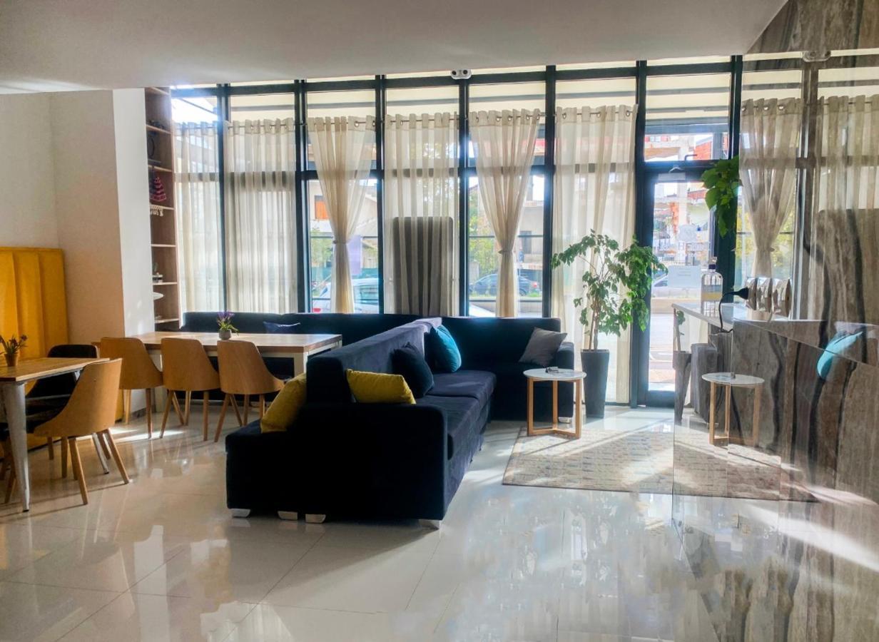 Park Hotel TIRANA Buitenkant foto