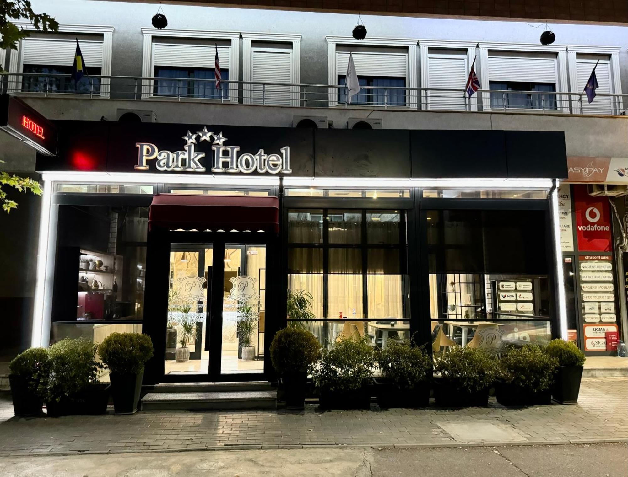 Park Hotel TIRANA Buitenkant foto