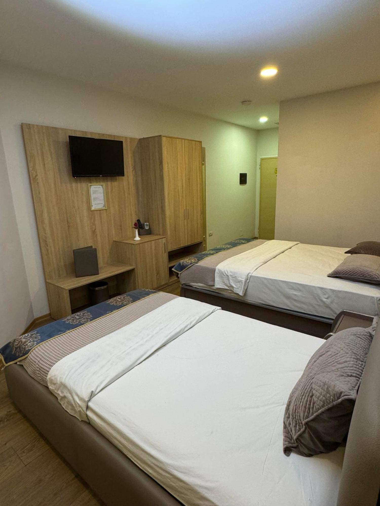 Park Hotel TIRANA Buitenkant foto