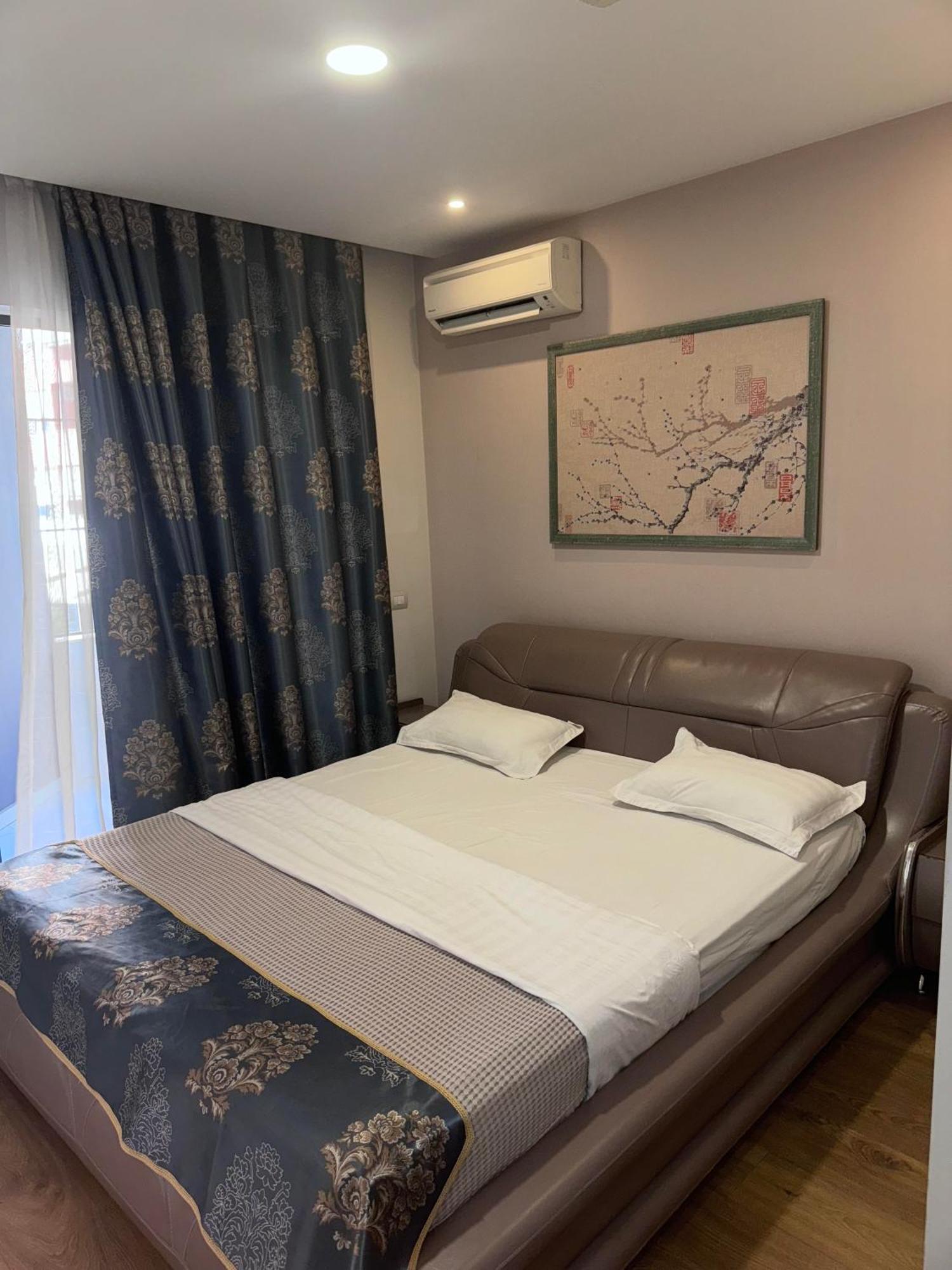 Park Hotel TIRANA Buitenkant foto