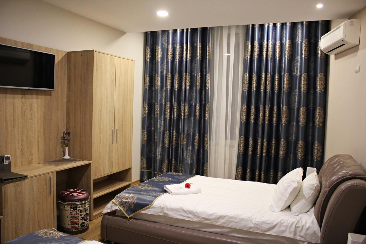 Park Hotel TIRANA Buitenkant foto