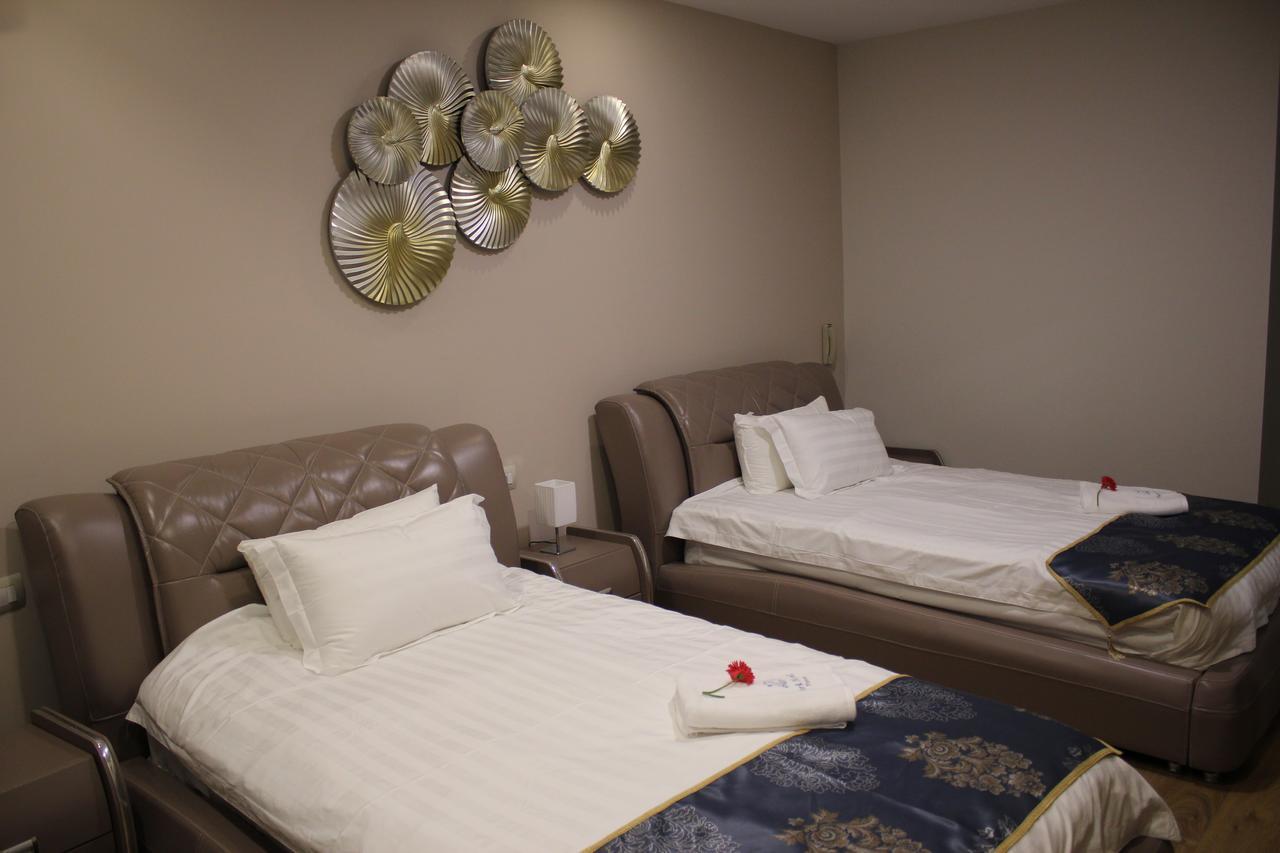 Park Hotel TIRANA Buitenkant foto