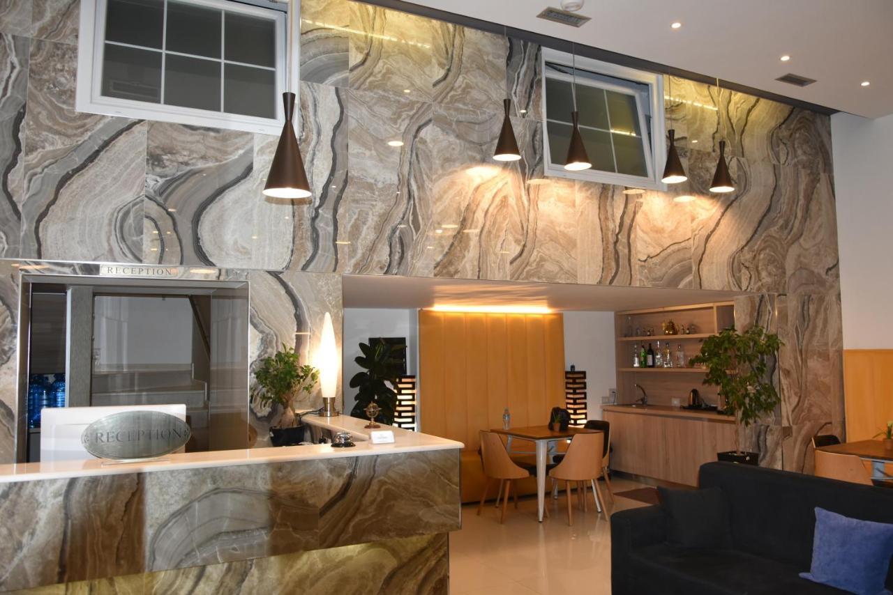 Park Hotel TIRANA Buitenkant foto